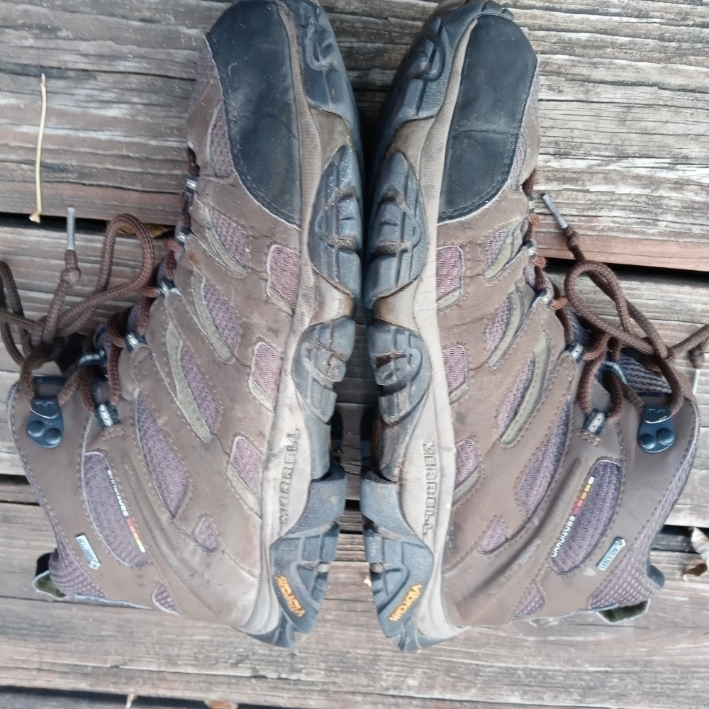 Merrell Men 10.5 Moab Mid Gore-Tex Dark Earth Hiking Trail Boots J87701 Get out - Picture 8 of 12